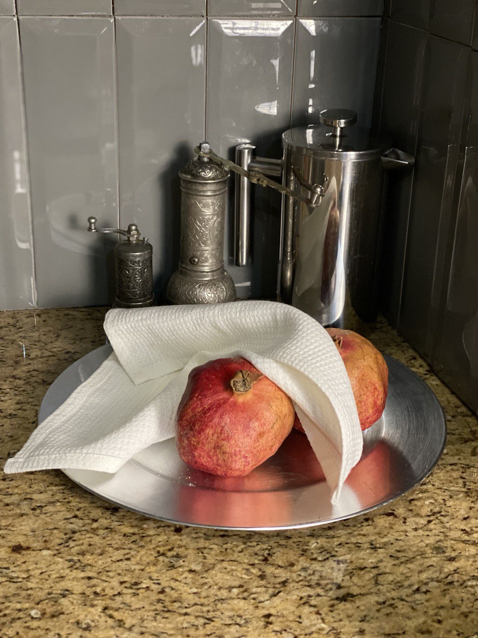 Льняное кухонное полотенце «Белая роза»