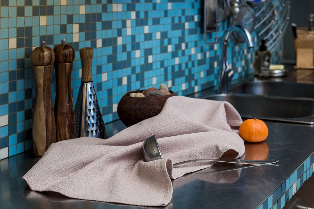 Льняное кухонное полотенце «Пыльная роза»